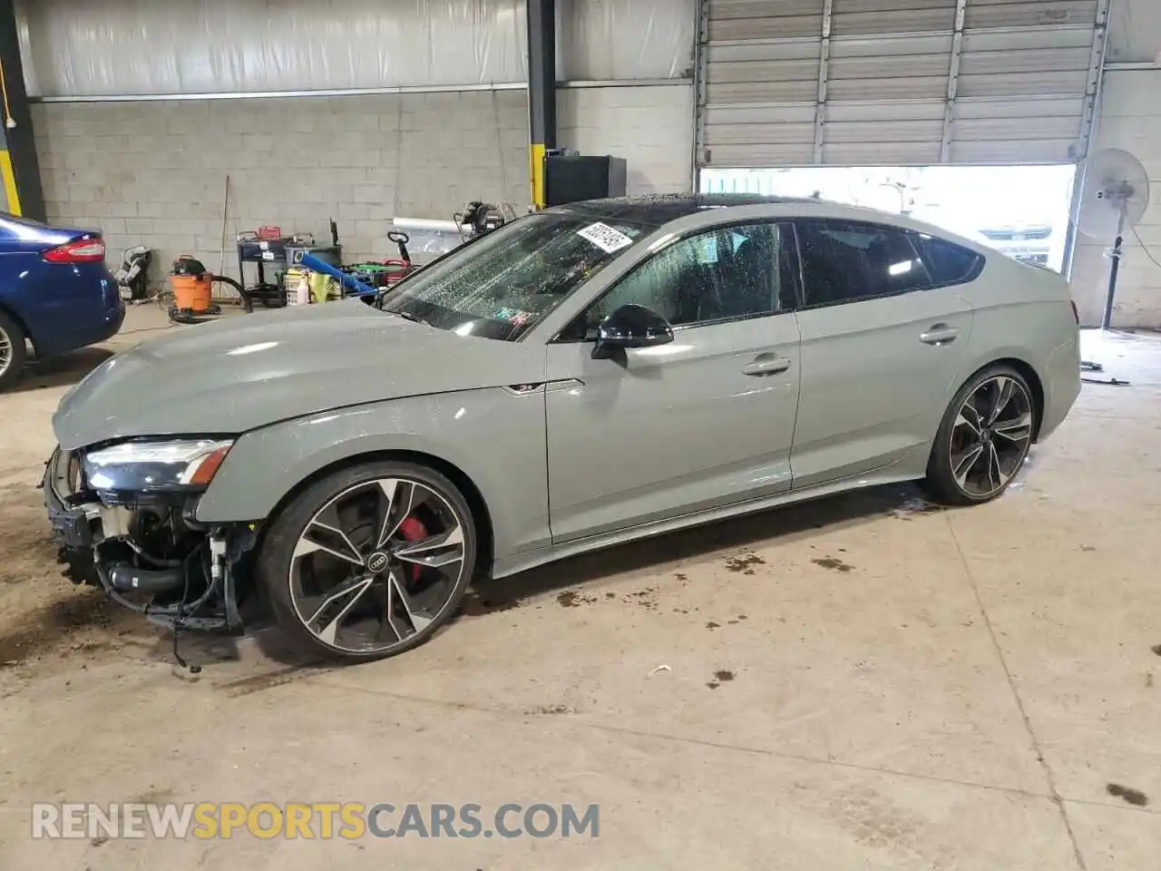 1 Фотография поврежденного автомобиля WAUC4CF57MA043351 AUDI S5/RS5 2021