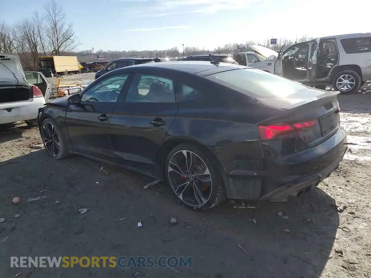 2 fotografías del automóvil dañado WAUC4CF58MA003182 AUDI S5/RS5 2021