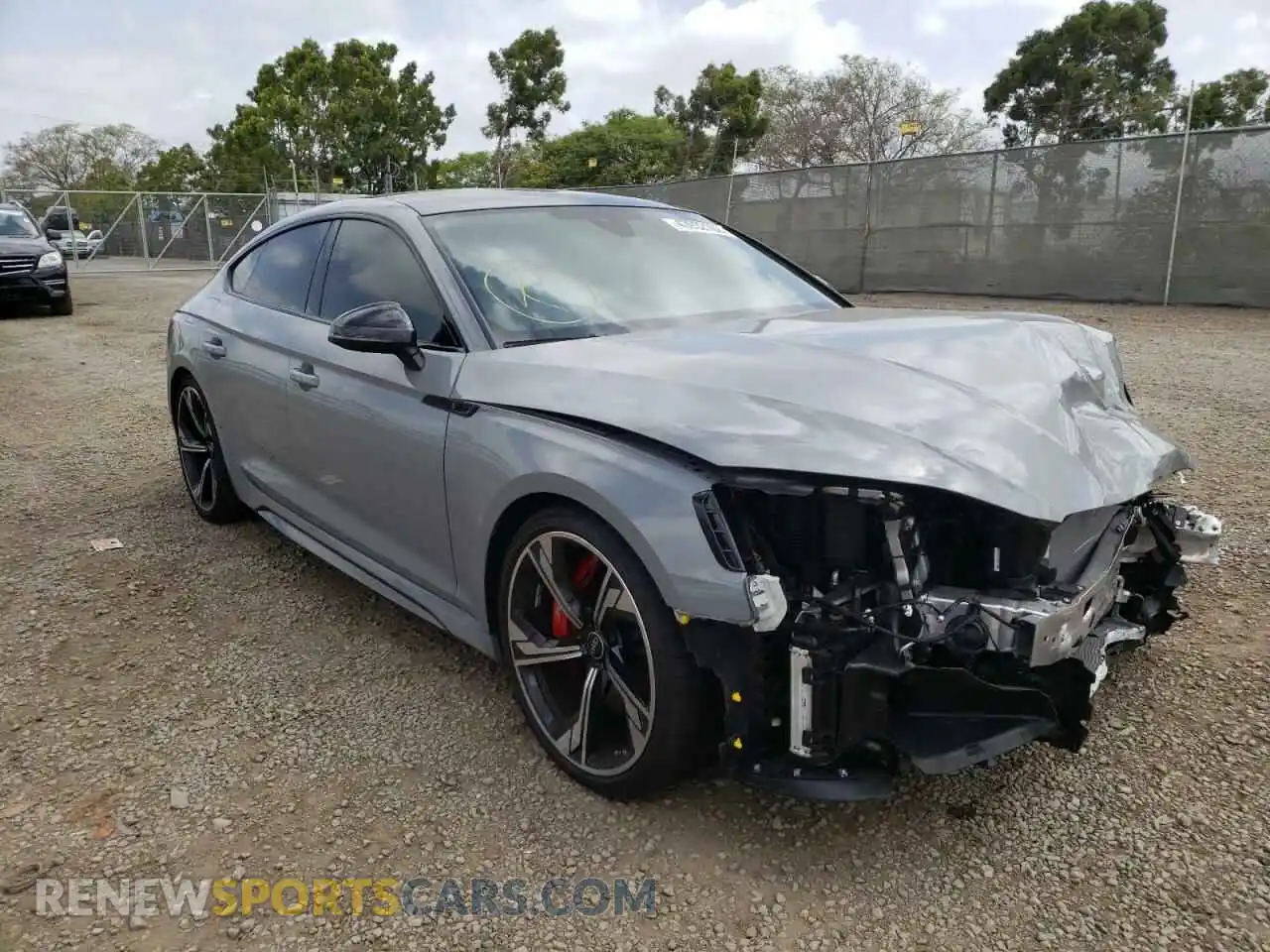 1 Фотография поврежденного автомобиля WUAAWCF55MA904520 AUDI S5/RS5 2021