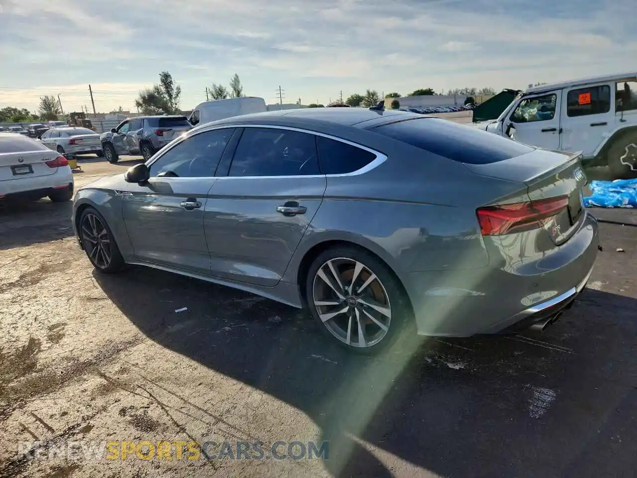 2 Фотография поврежденного автомобиля WAUC4CF58NA011011 AUDI S5/RS5 2022