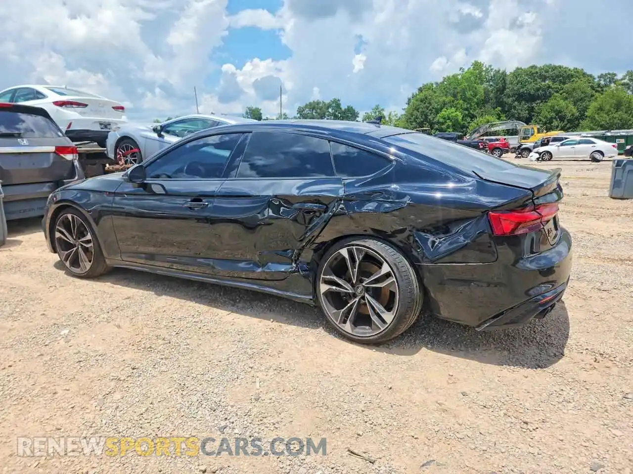 2 fotografías del automóvil dañado WAUC4CF56RA037158 AUDI S5/RS5 2024
