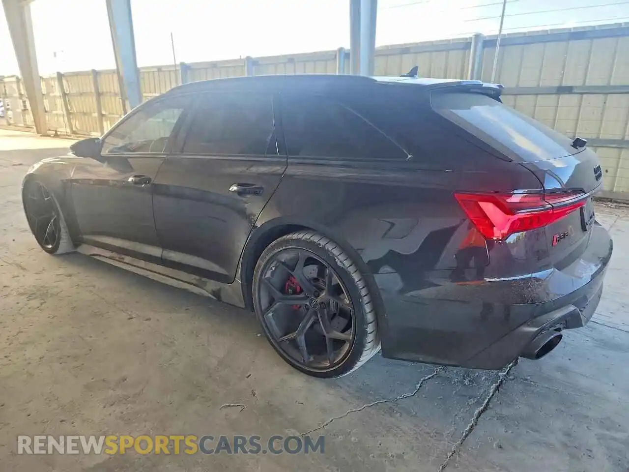 2 fotografías del automóvil dañado WUA1DBF21SN904882 AUDI S6/RS6 2025