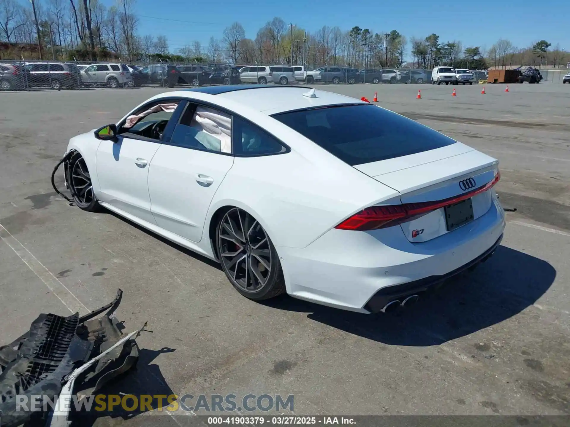 3 Photograph of a damaged car WAUSFBF22MN075994 AUDI S7 SPORTBACK 2021