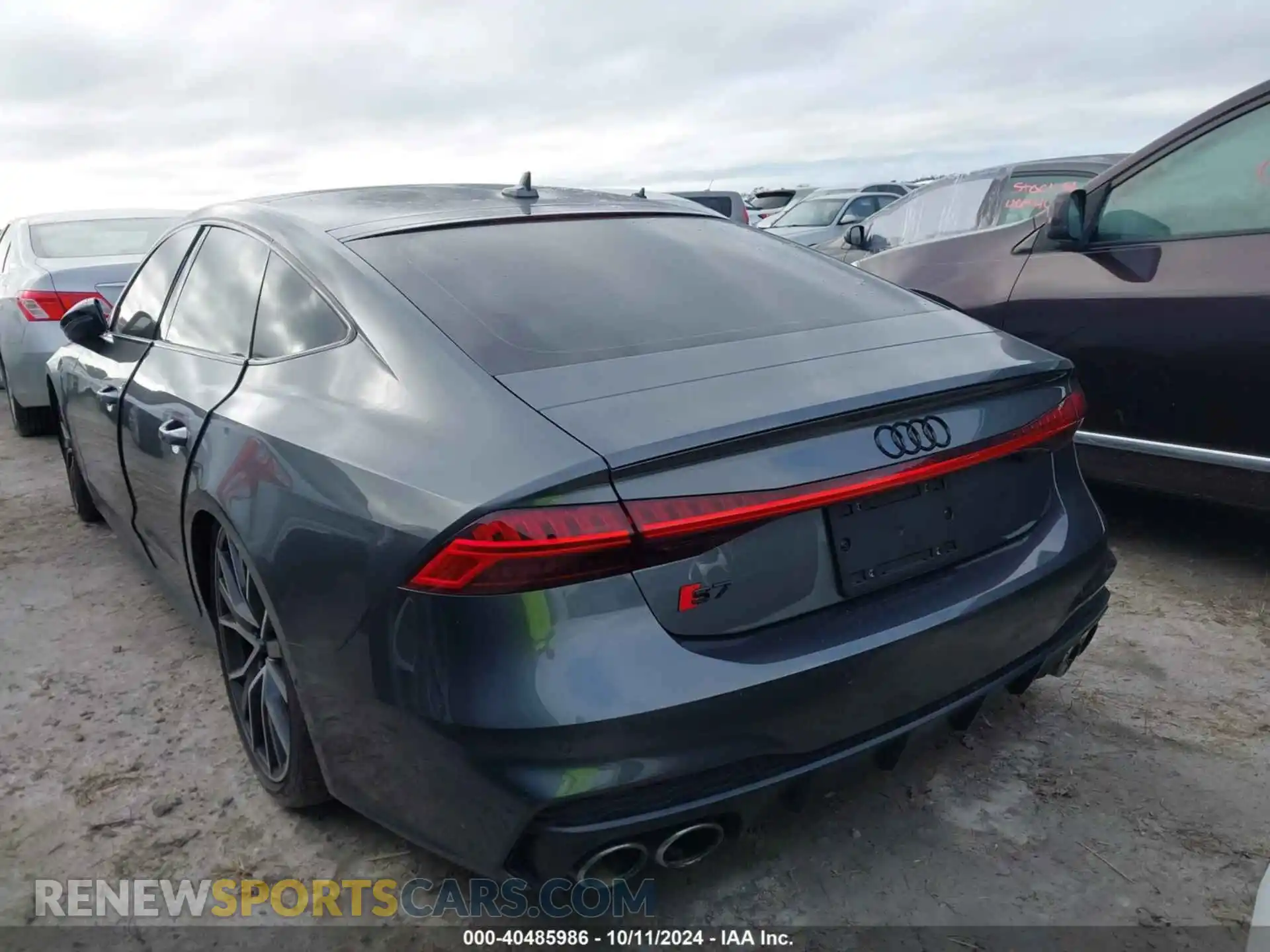 3 Photograph of a damaged car WAUSFBF26MN062732 AUDI S7 SPORTBACK 2021
