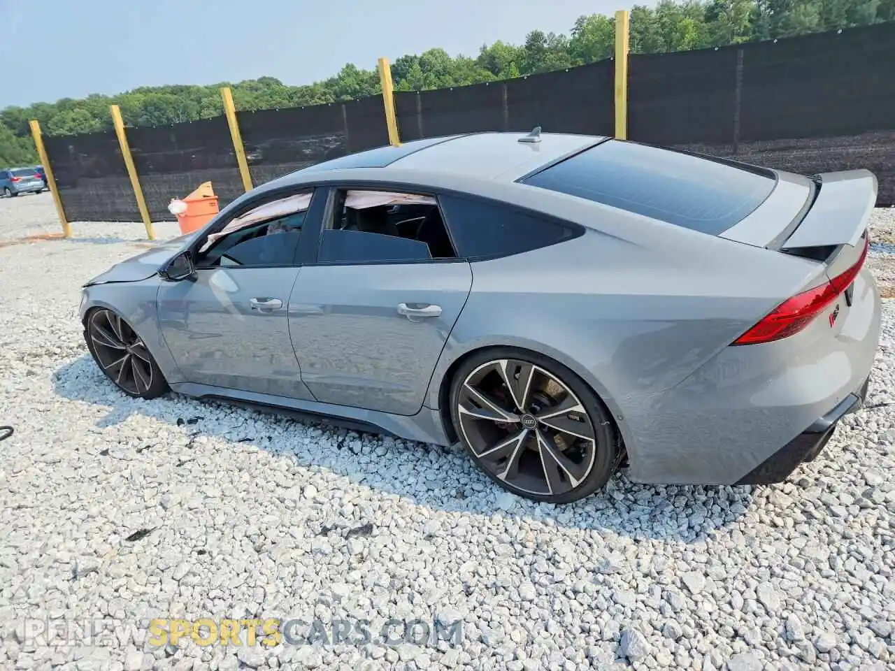 2 Photograph of a damaged car WUAPCBF28NN905075 AUDI S7/RS7 2022