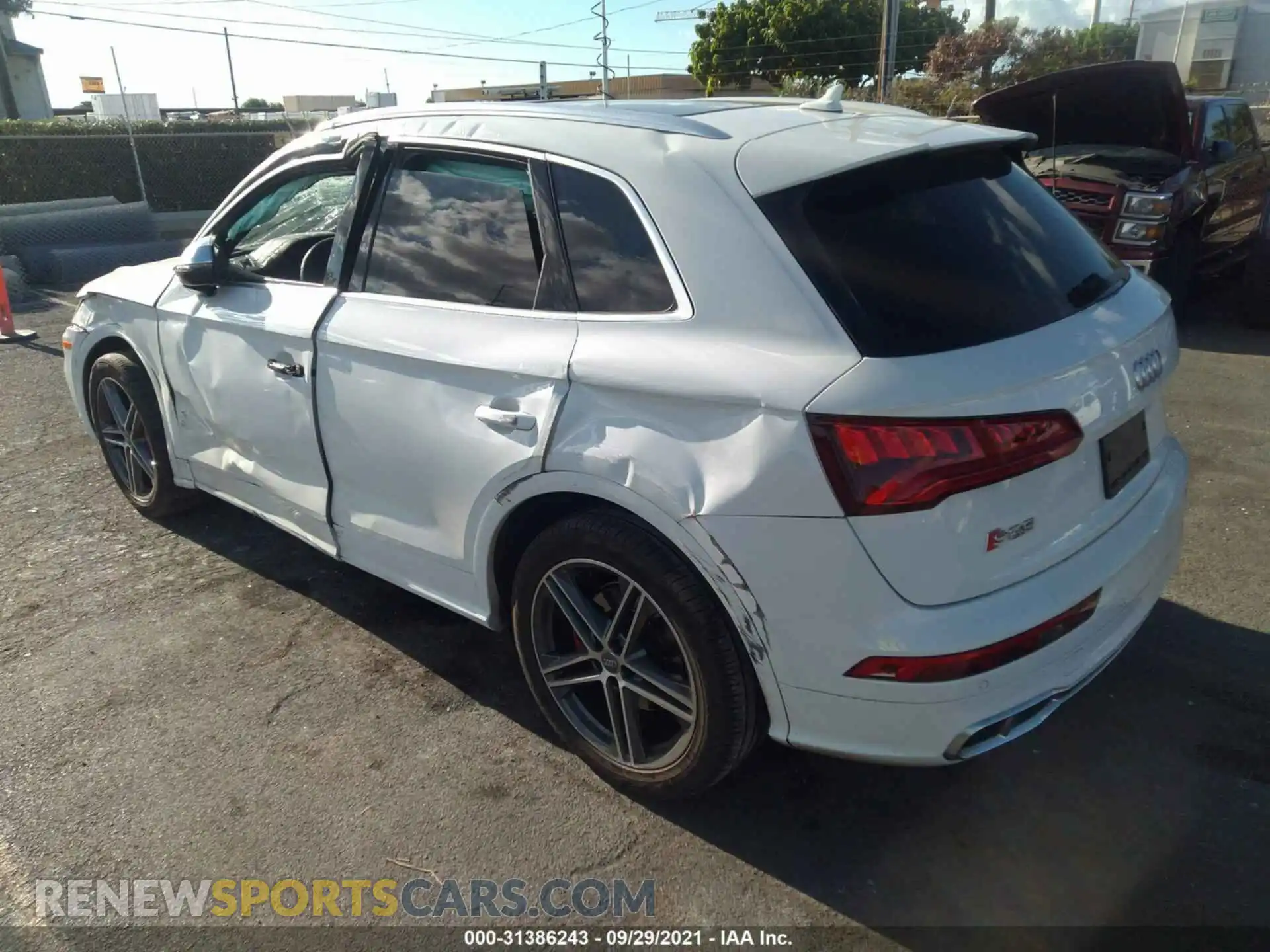3 Photograph of a damaged car WA1B4AFY3K2112762 AUDI SQ5 2019