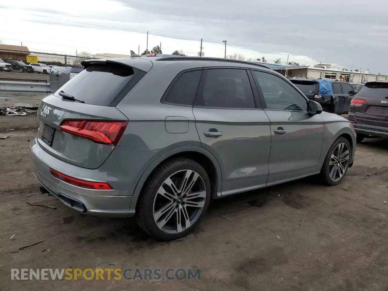 3 Photograph of a damaged car WA1B4AFY5K2047400 AUDI SQ5 2019