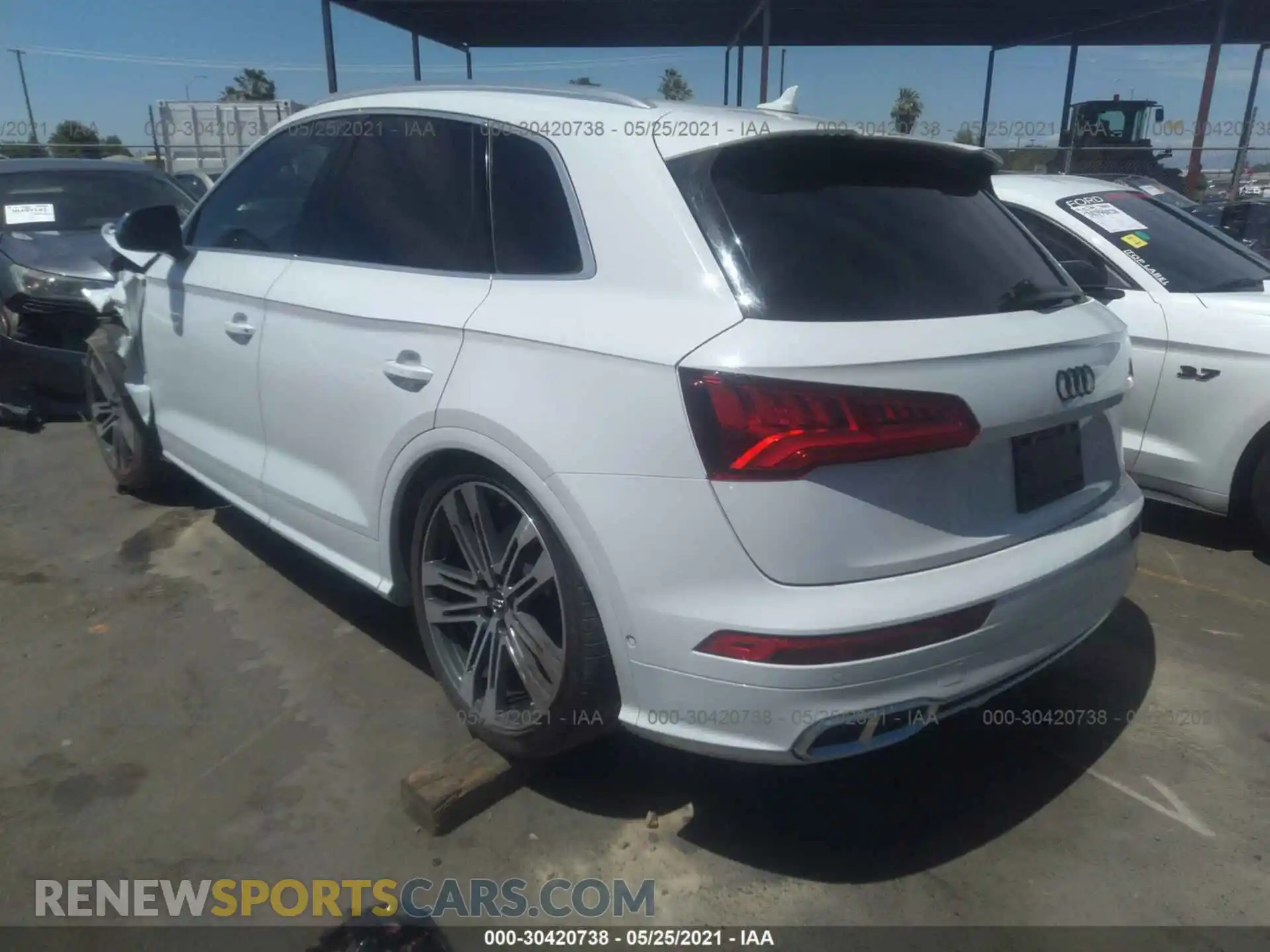 3 Photograph of a damaged car WA1C4AFYXK2041726 AUDI SQ5 2019