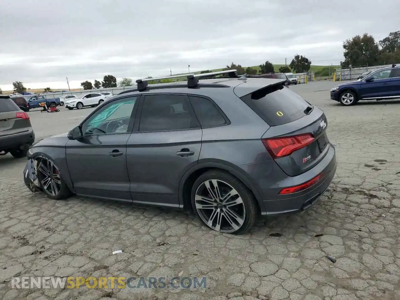 2 Photograph of a damaged car WA1B4AFY0L2068513 AUDI SQ5 2020