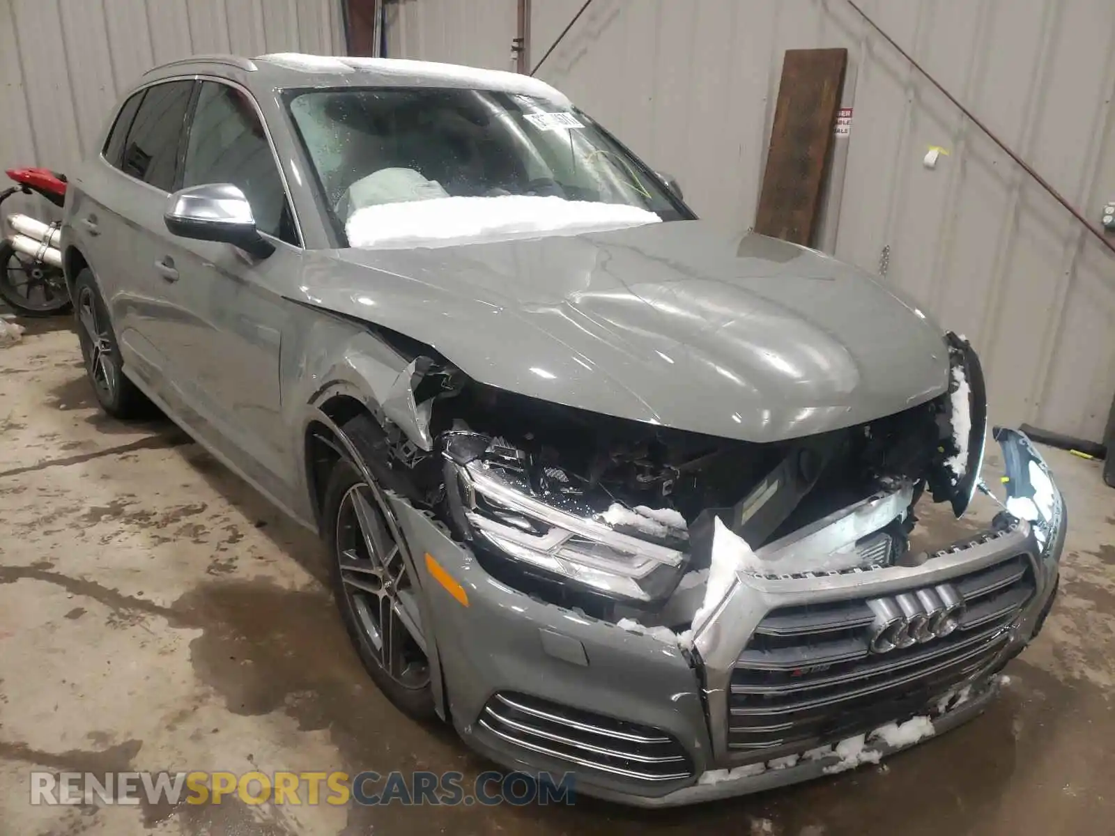 1 Photograph of a damaged car WA1B4AFY2L2030281 AUDI SQ5 2020
