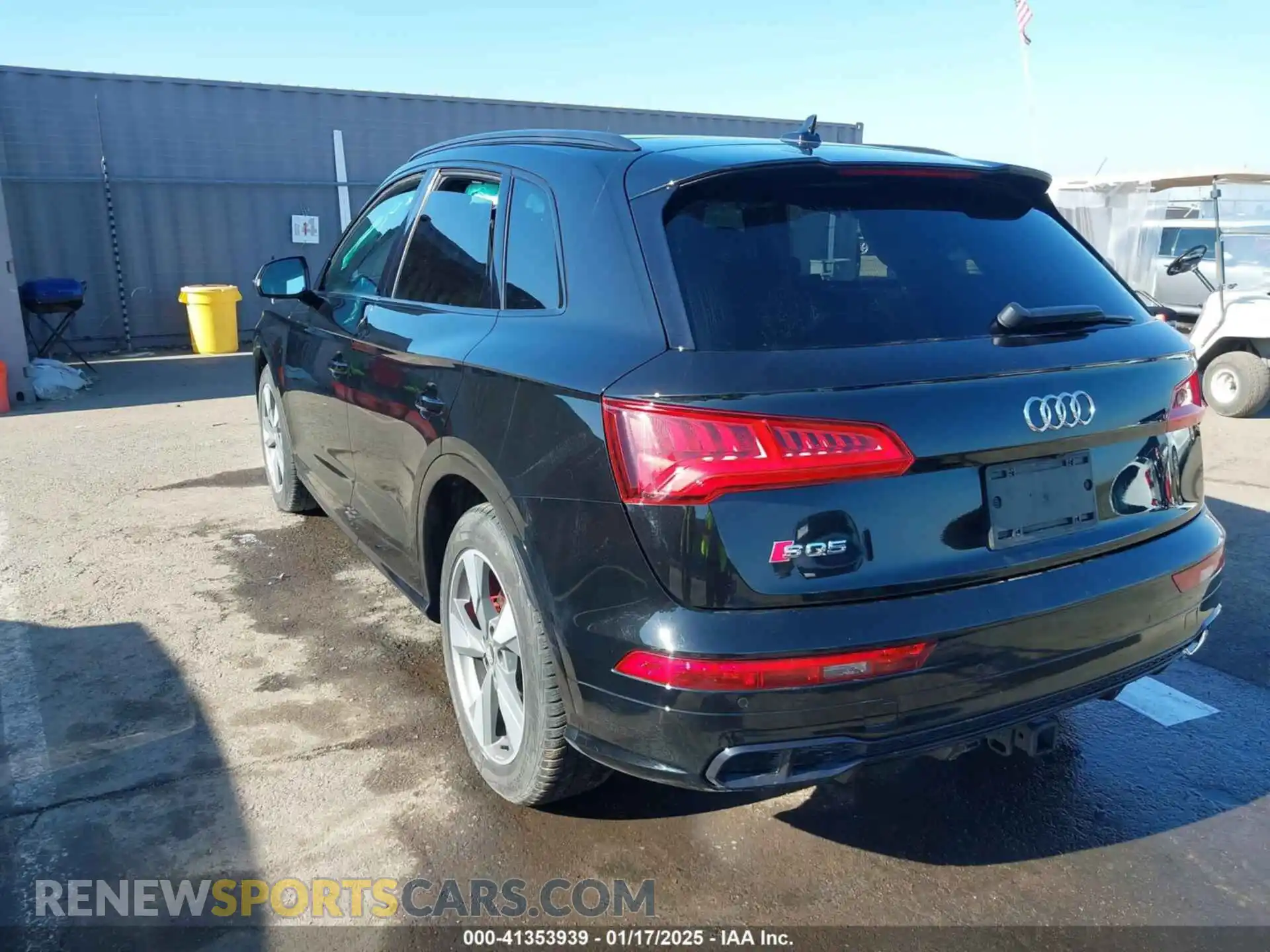 3 Photograph of a damaged car WA1B4AFY7L2077645 AUDI SQ5 2020