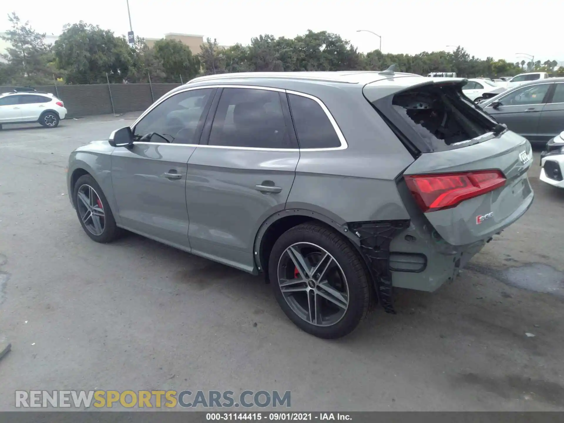 3 Photograph of a damaged car WA1B4AFY9L2123122 AUDI SQ5 2020