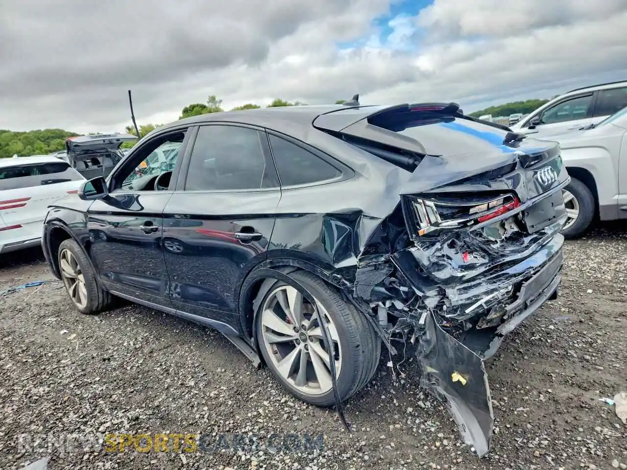 2 Photograph of a damaged car WA134BFY1M2069424 AUDI SQ5 2021