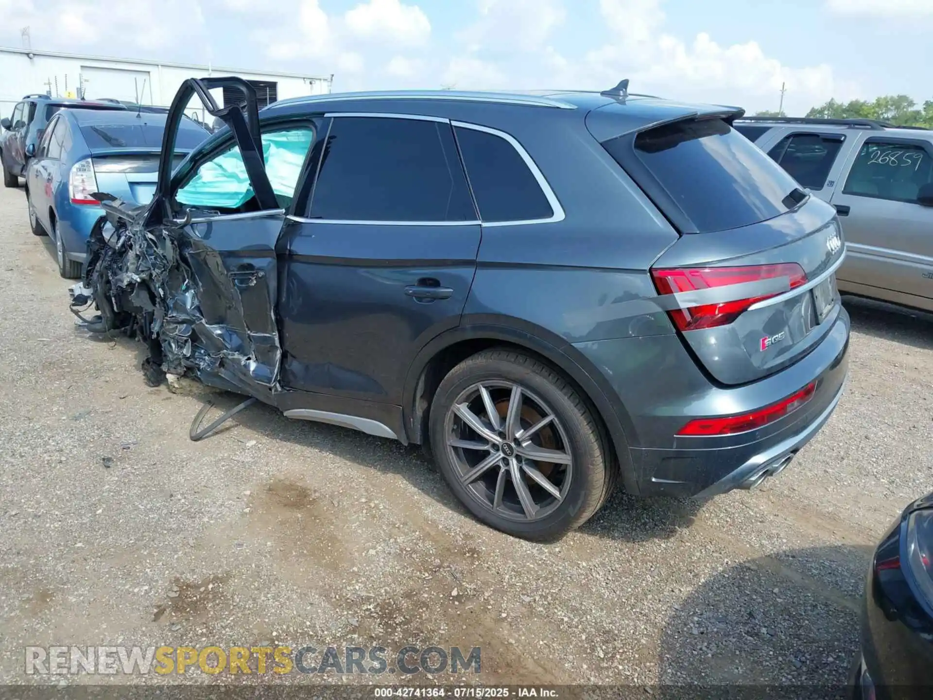 3 Photograph of a damaged car WA1A4AFY3M2009758 AUDI SQ5 2021
