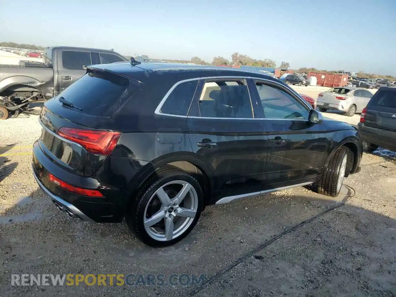 3 Photograph of a damaged car WA1A4AFY5M2068939 AUDI SQ5 2021