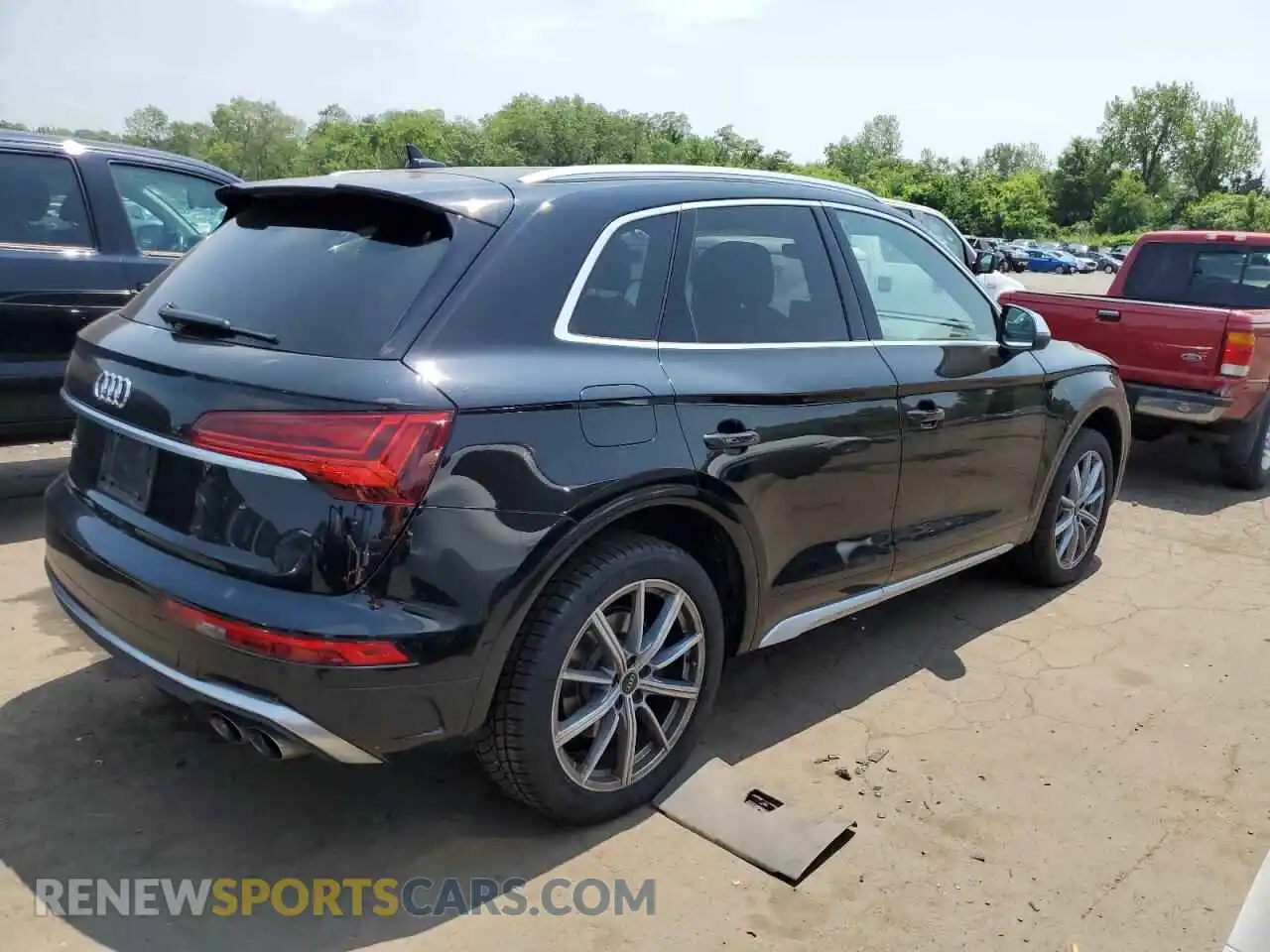 3 Photograph of a damaged car WA1B4AFY0M2015070 AUDI SQ5 2021