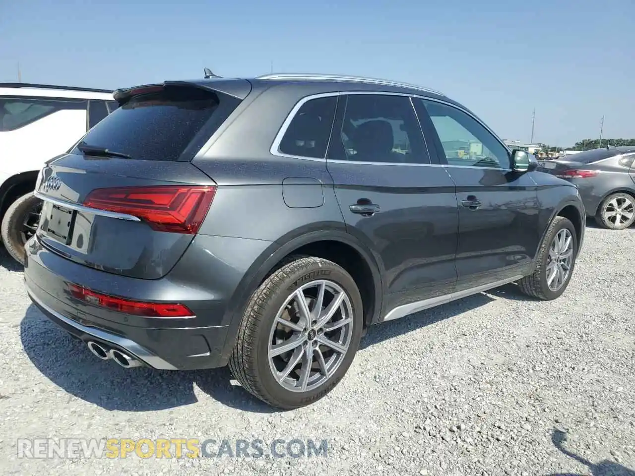 3 Photograph of a damaged car WA1B4AFY1M2035067 AUDI SQ5 2021