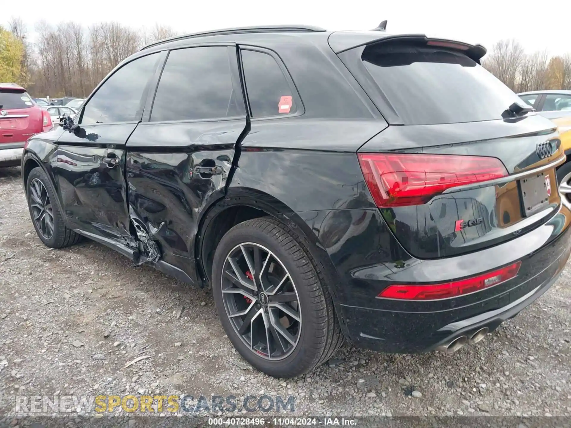 3 Photograph of a damaged car WA1B4AFY2M2096640 AUDI SQ5 2021