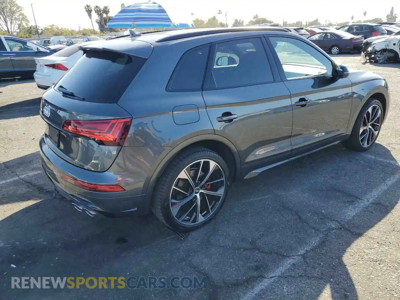 3 Photograph of a damaged car WA1B4AFY5M2027098 AUDI SQ5 2021