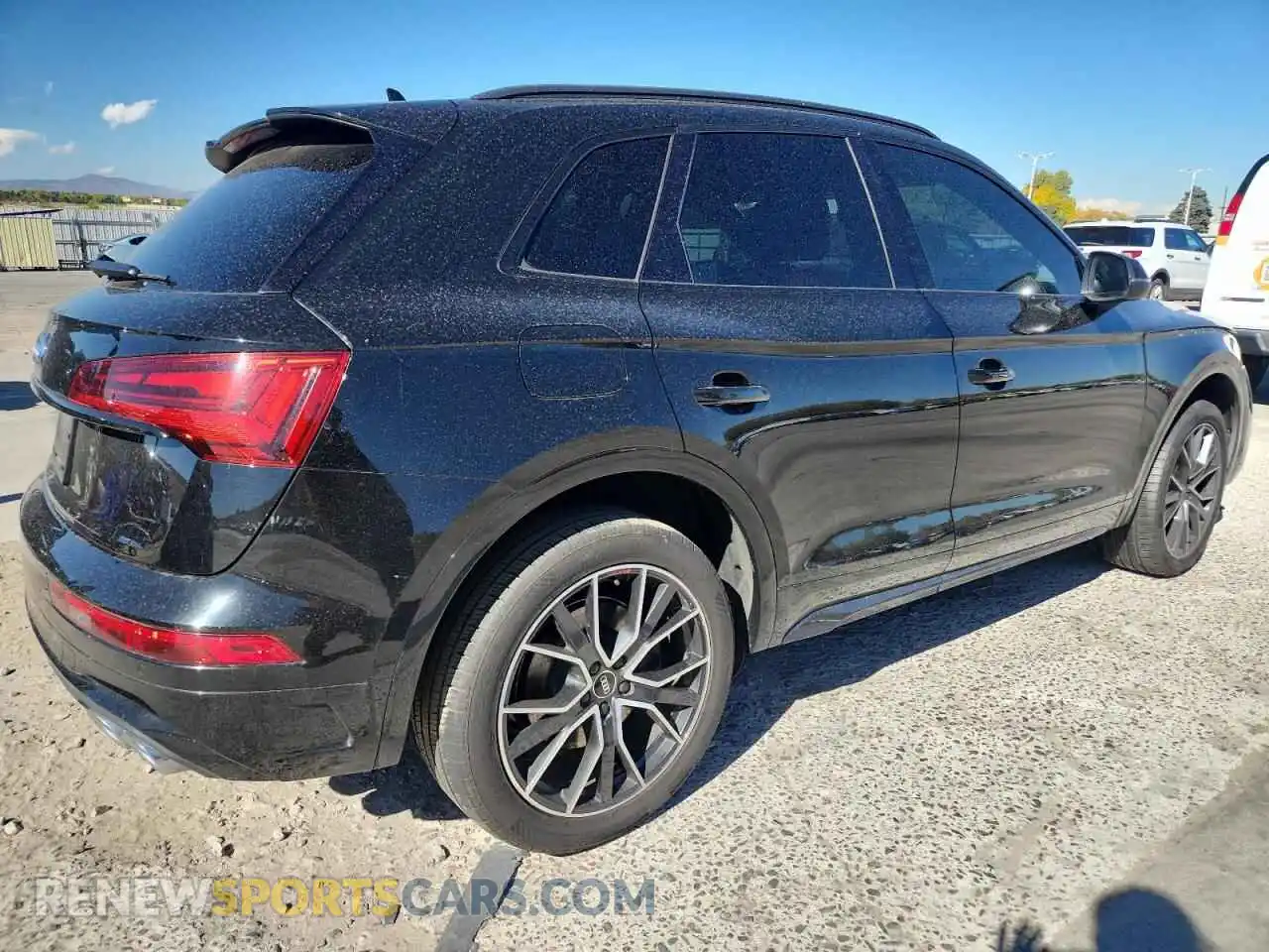 3 Photograph of a damaged car WA1B4AFYXM2044771 AUDI SQ5 2021