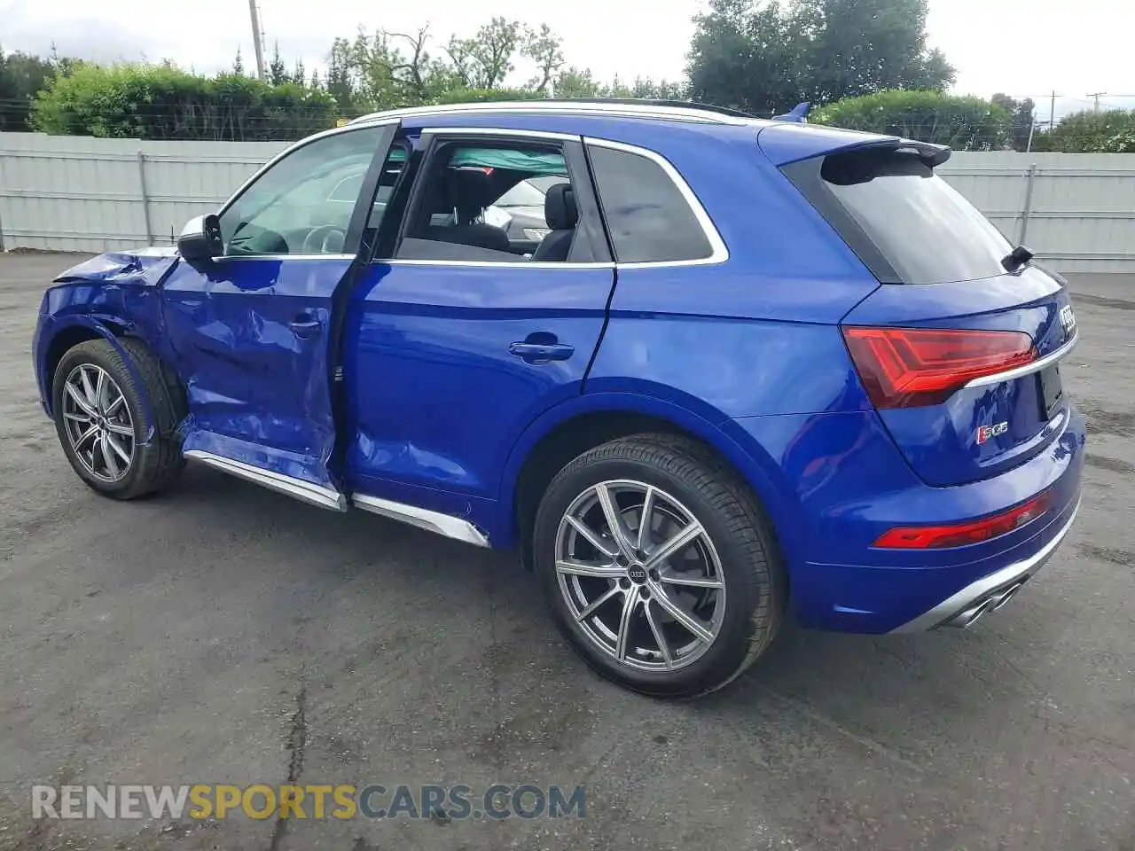 2 fotografías del automóvil dañado WA1A4AFY5N2092160 AUDI SQ5 2022