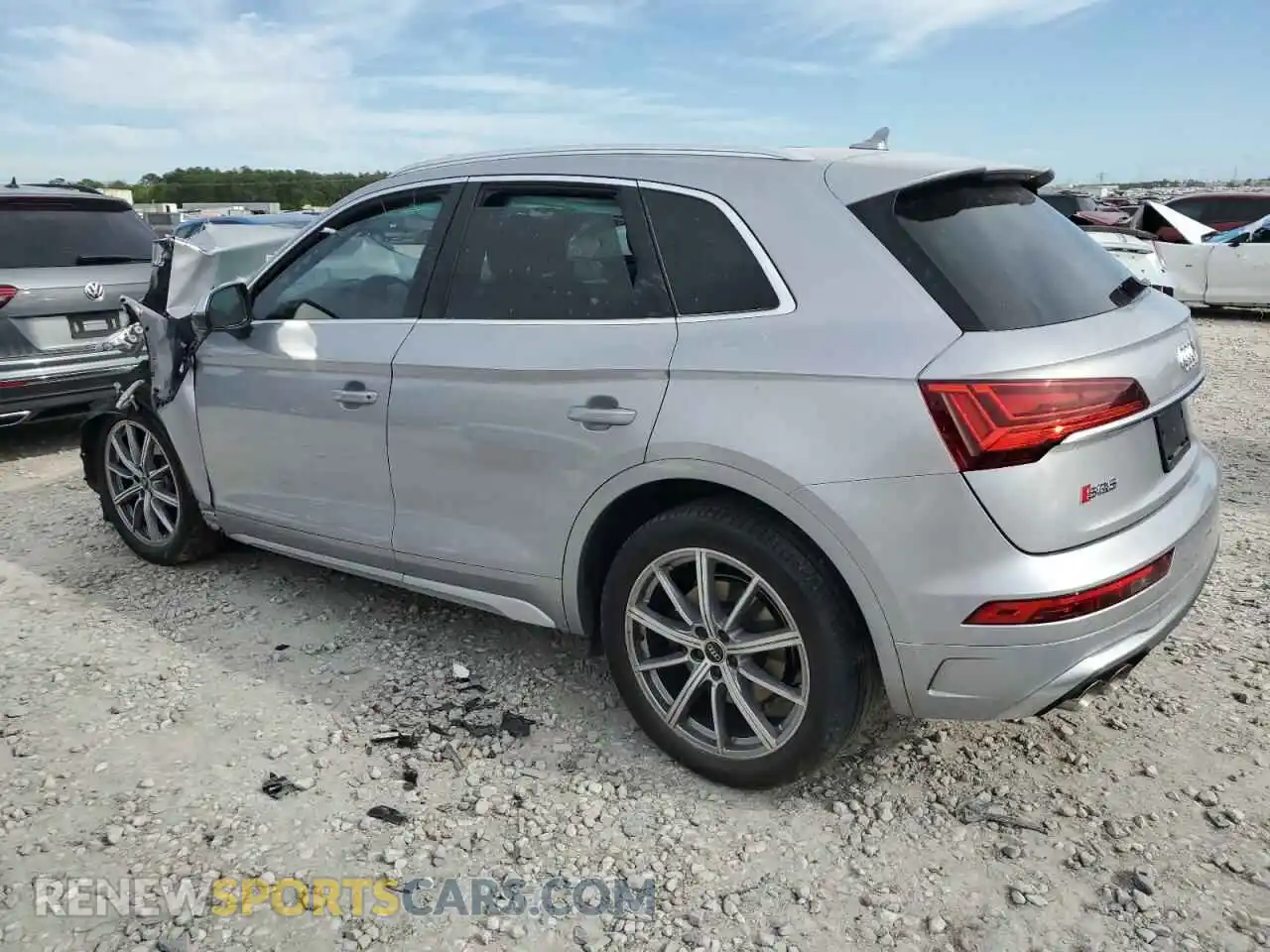 2 Photograph of a damaged car WA1B4AFY5N2065769 AUDI SQ5 2022