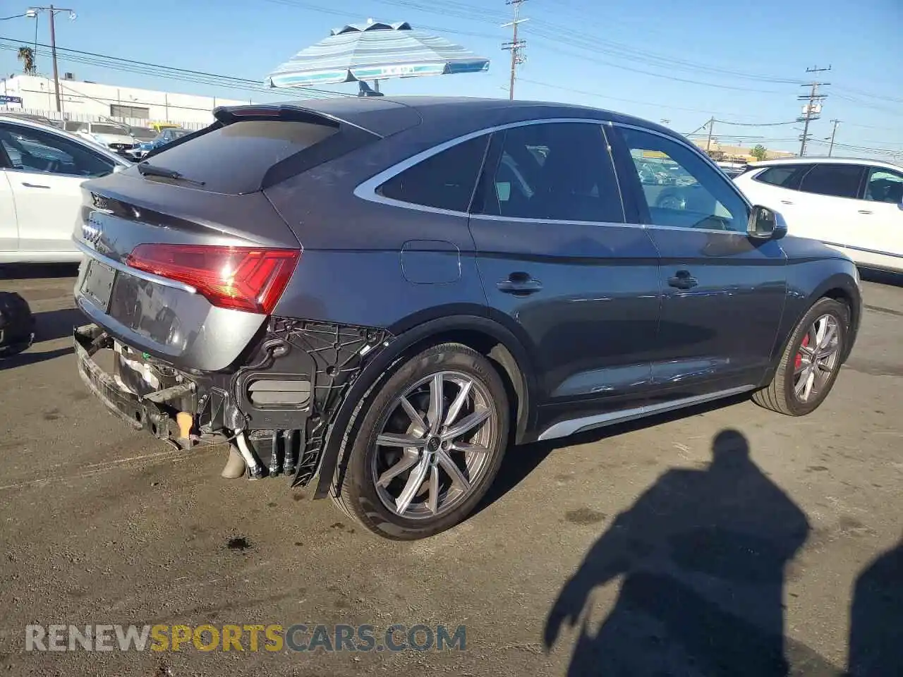 3 Photograph of a damaged car WA134AFY3P2006713 AUDI SQ5 2023