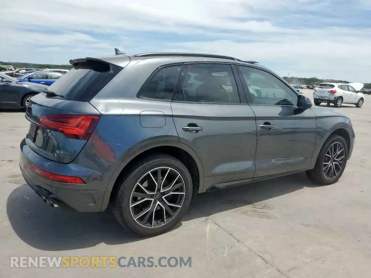 3 Photograph of a damaged car WA1B4AFY1P2112007 AUDI SQ5 2023