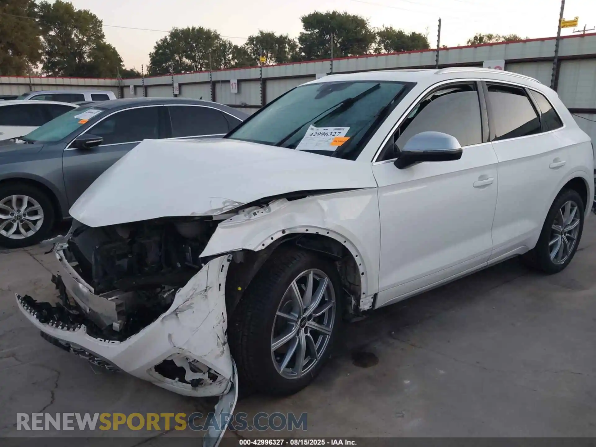 2 Photograph of a damaged car WA1B4AFY2P2031324 AUDI SQ5 2023