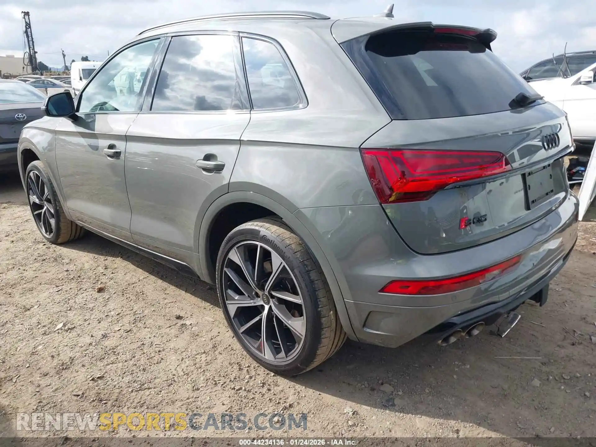 3 Photograph of a damaged car WA1B4AFY4P2195285 AUDI SQ5 2023