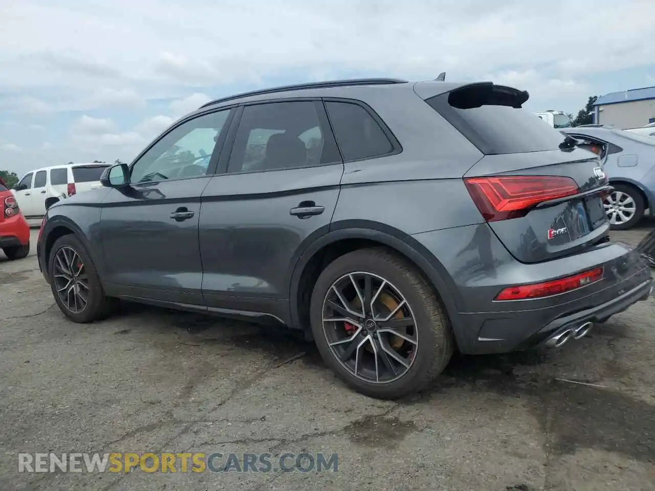 2 Photograph of a damaged car WA1B4AFY5P2004733 AUDI SQ5 2023