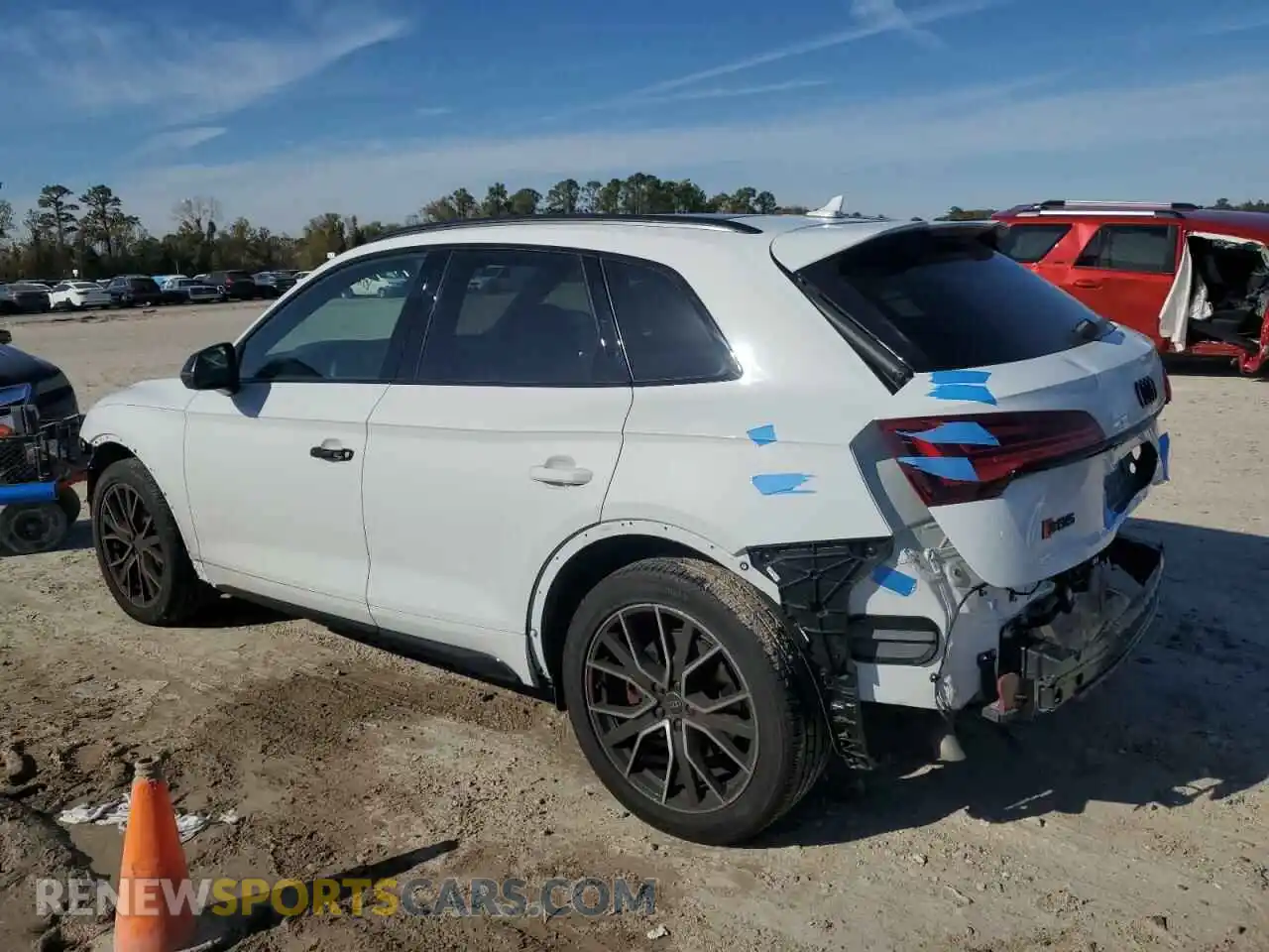 2 Photograph of a damaged car WA1B4AFY6P2032069 AUDI SQ5 2023