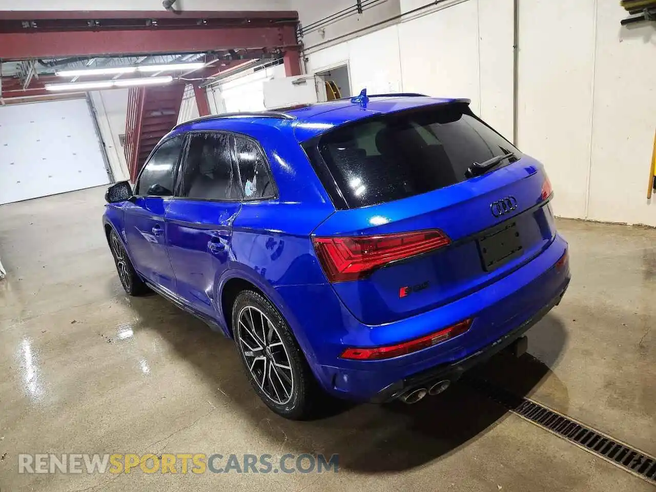 2 Photograph of a damaged car WA1C4BFYXP2157537 AUDI SQ5 2023