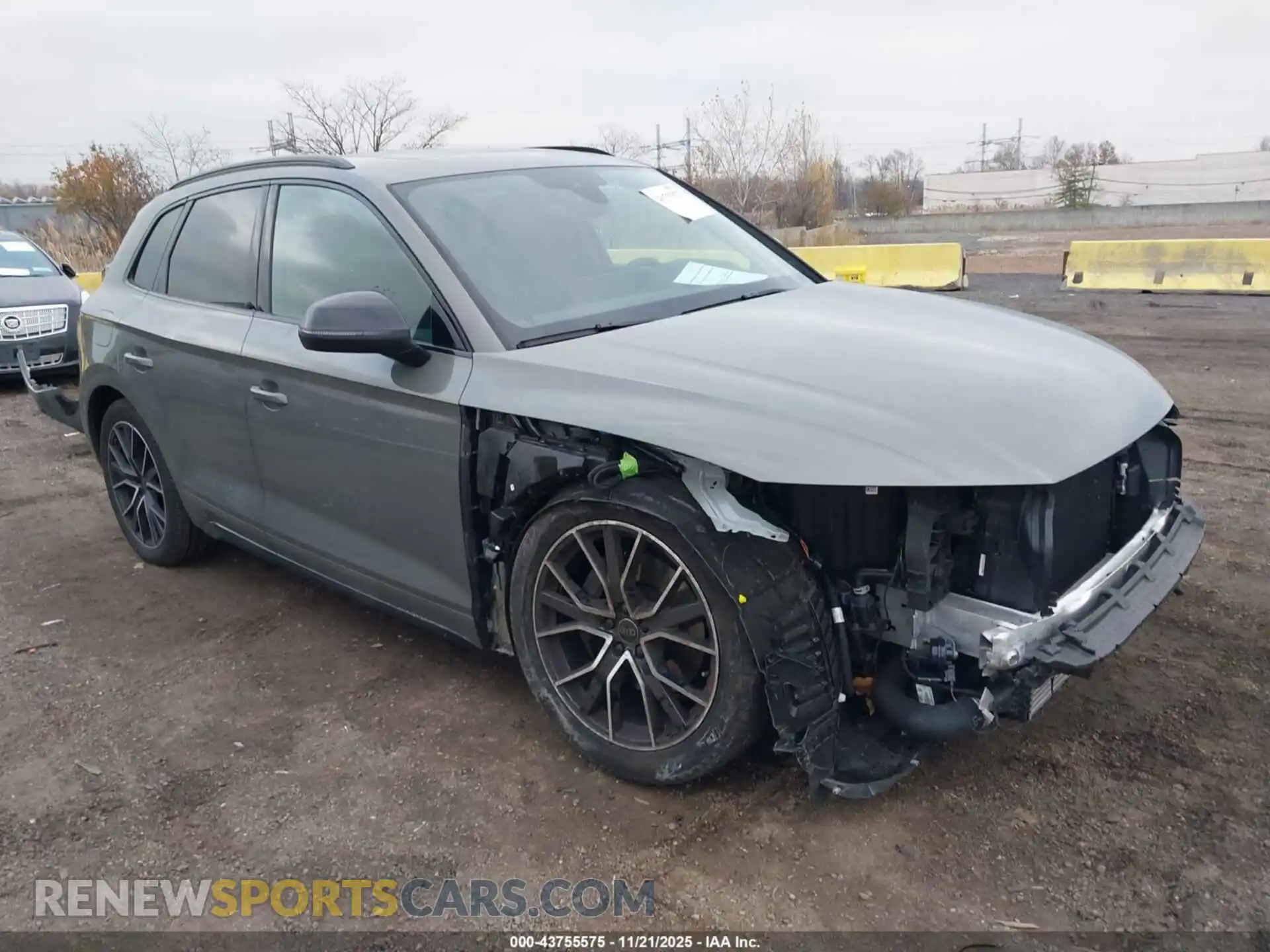 1 Photograph of a damaged car WA1B4AFY4R2088613 AUDI SQ5 2024