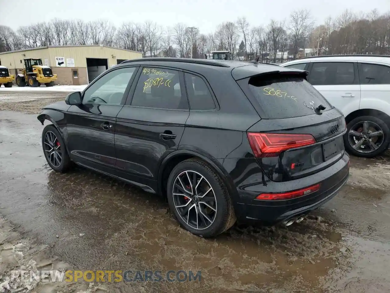 2 Photograph of a damaged car WA1B4AFY4R2104146 AUDI SQ5 2024