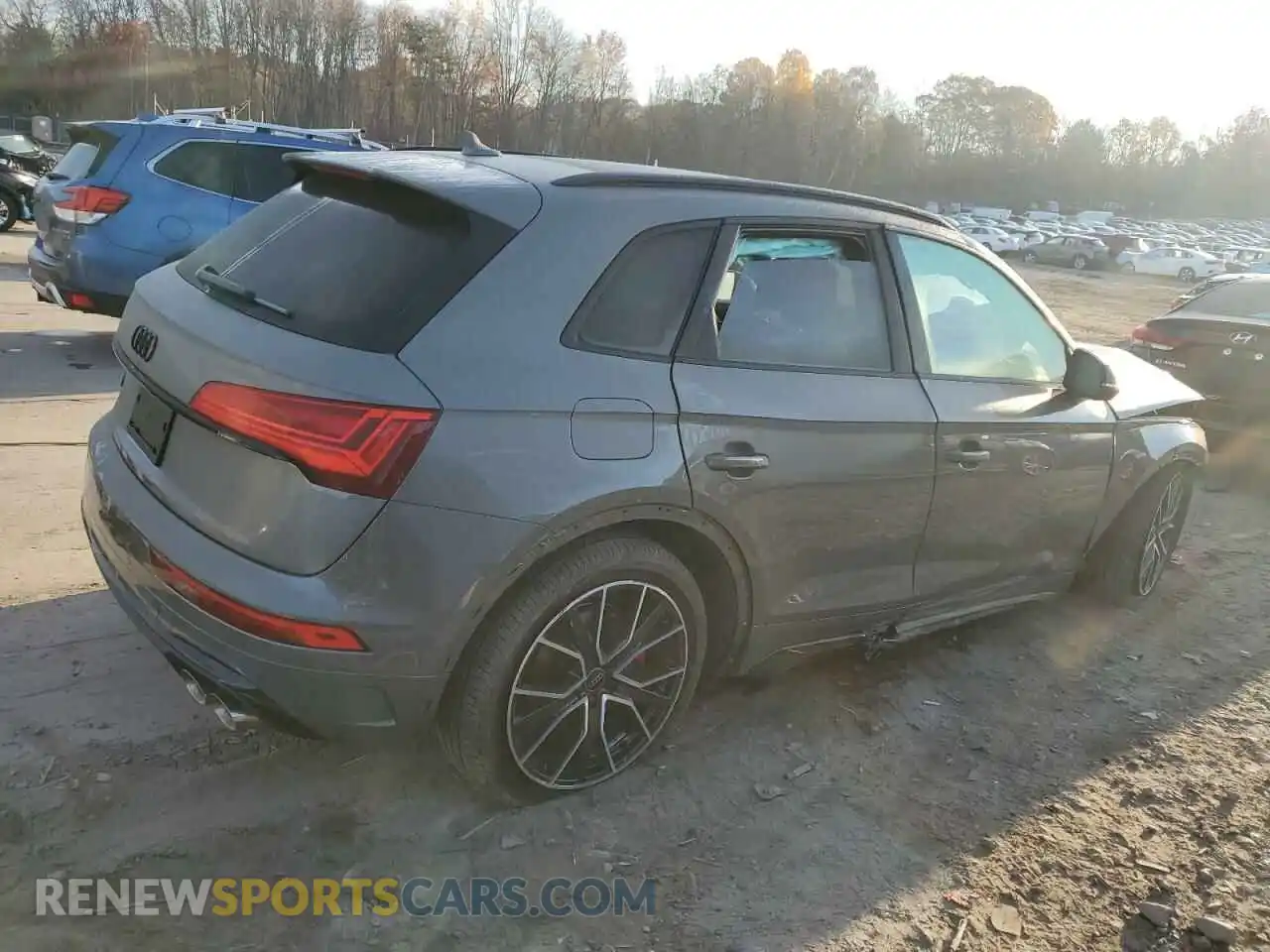 3 Photograph of a damaged car WA1B4AFY6R2035153 AUDI SQ5 2024