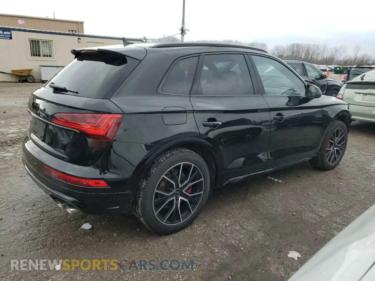 3 Photograph of a damaged car WA1C4AFY9R2044613 AUDI SQ5 2024