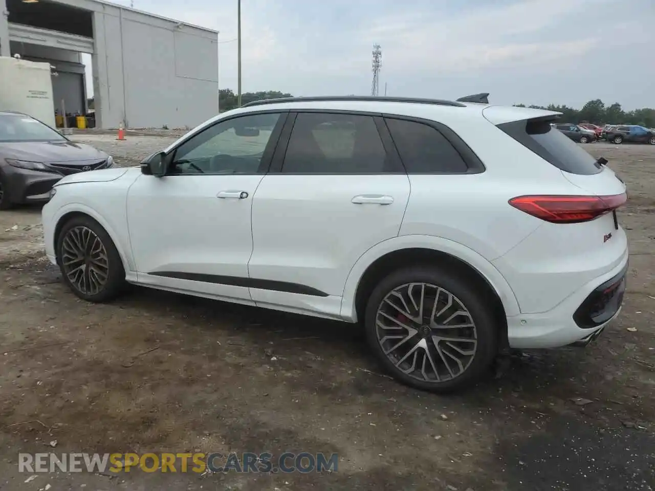 2 Фотография поврежденного автомобиля WA125AGU6S2028489 AUDI SQ5 2025