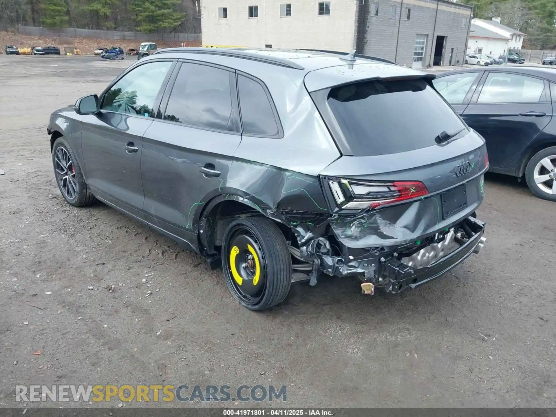 3 Фотография поврежденного автомобиля WA1B4AFY6S2052377 AUDI SQ5 2025