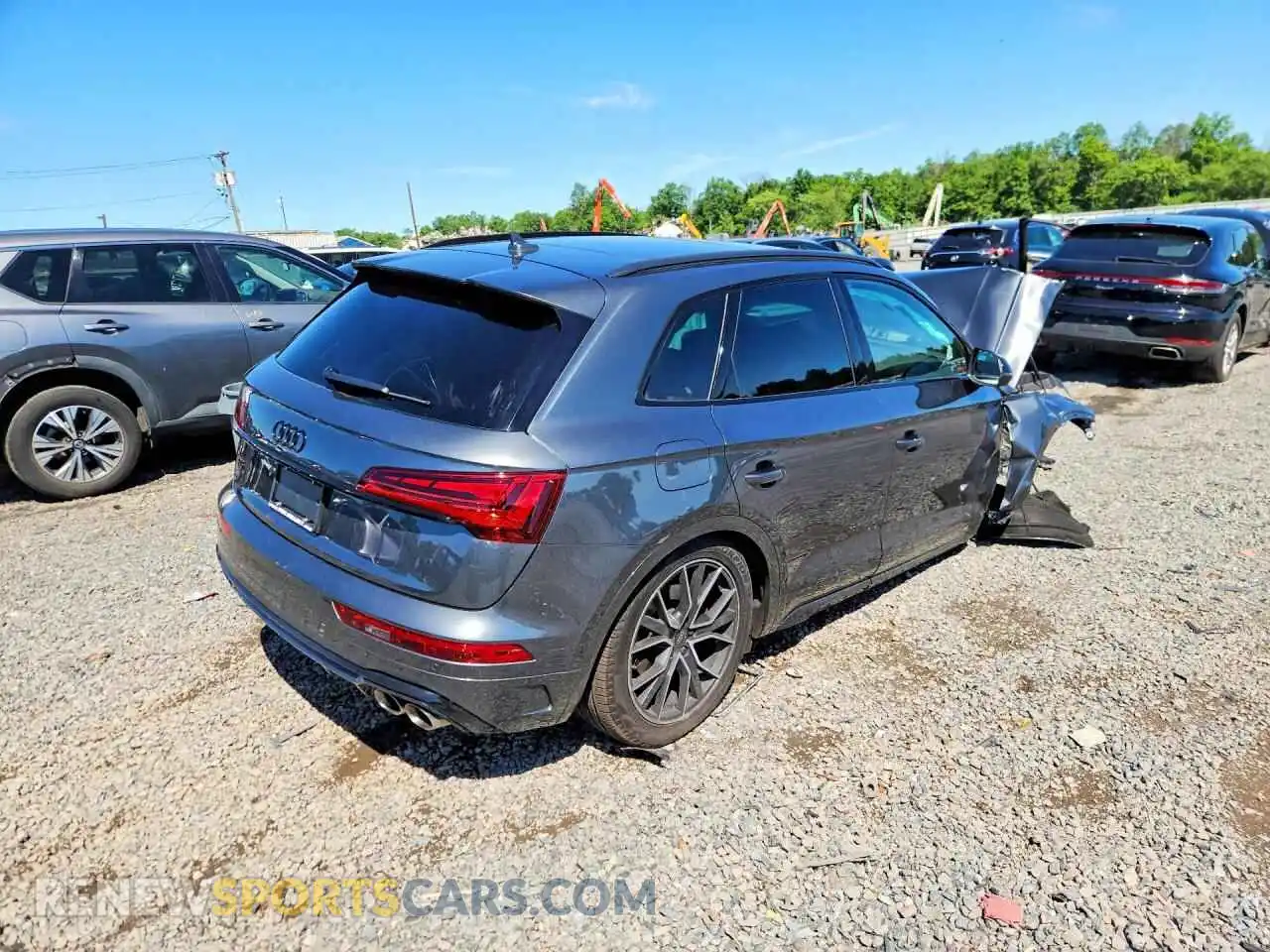 3 Фотография поврежденного автомобиля WA1B4AFY8S2051277 AUDI SQ5 2025