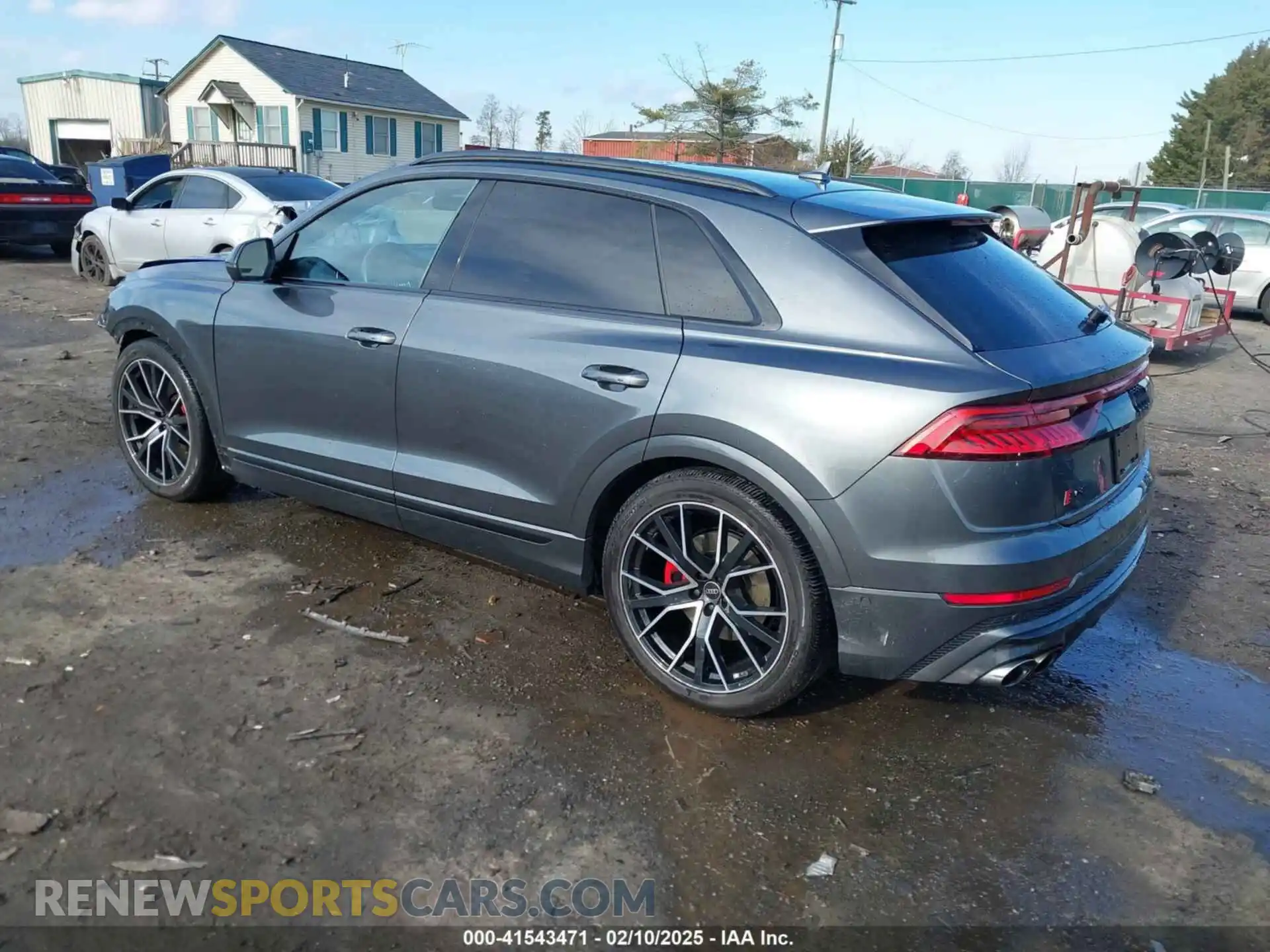 3 Photograph of a damaged car WA1AWBF1XND024105 AUDI SQ8 2022