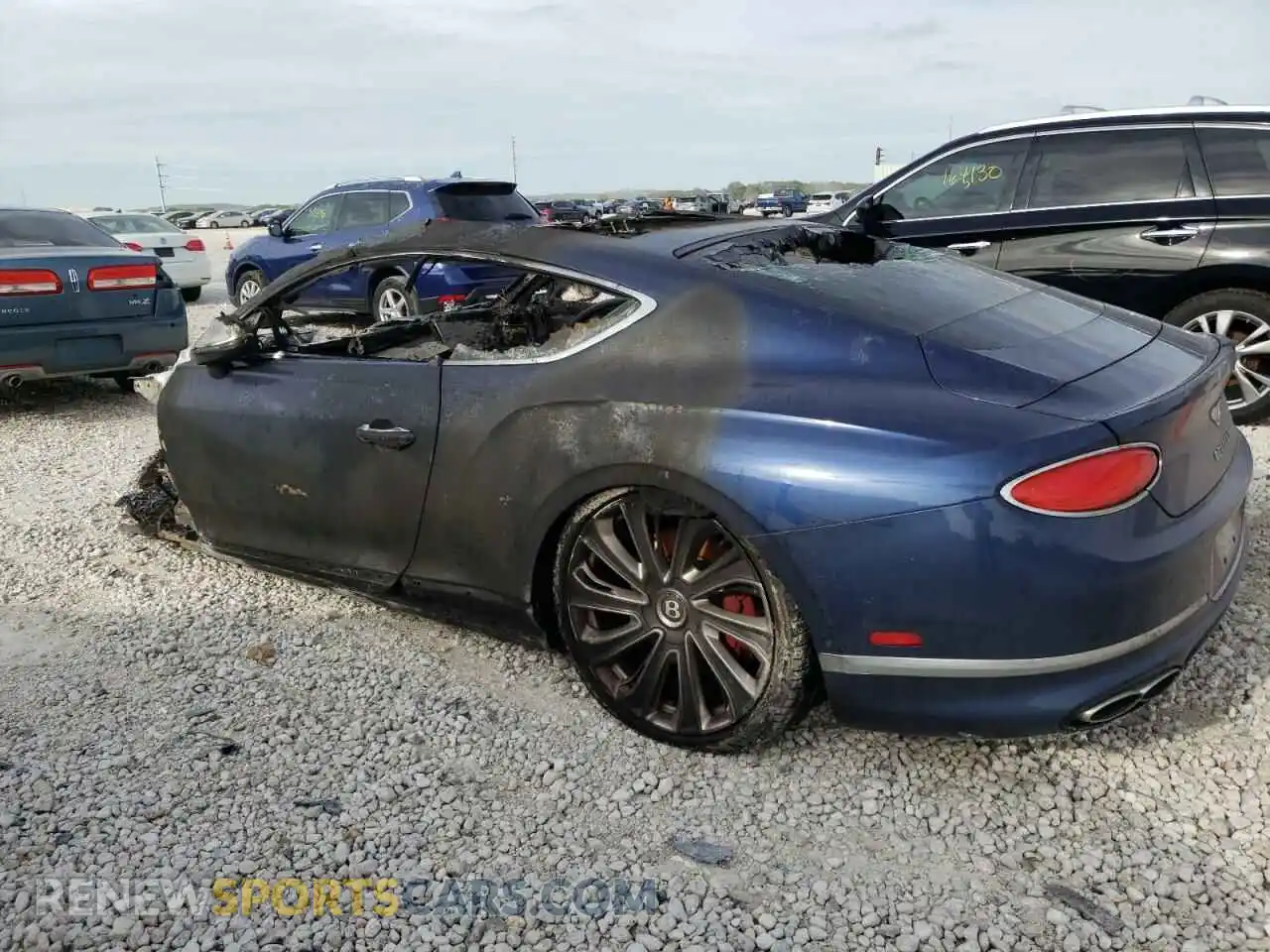 2 fotografías del automóvil dañado SCBCG2ZG6PC008362 BENTLEY CONTINENTA 2023