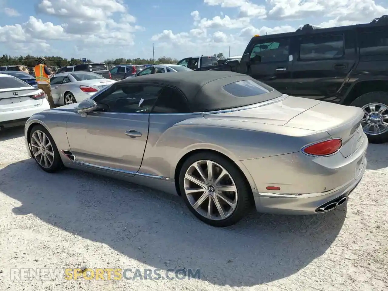 2 fotografías del automóvil dañado SCBDG4ZG8RC012643 BENTLEY CONTINENTA 2024