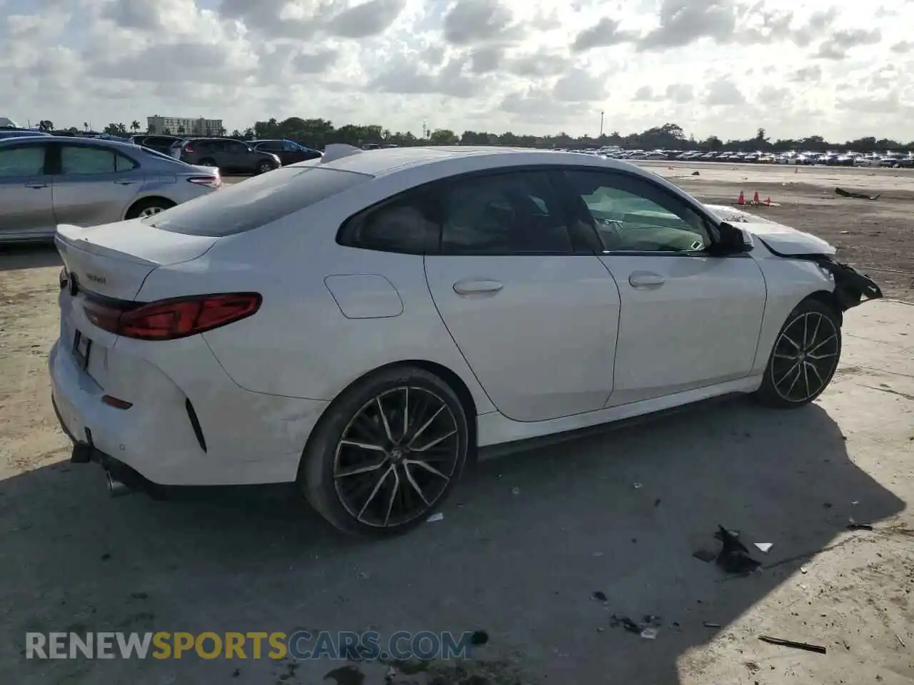 3 Фотография поврежденного автомобиля WBA73AK06L7F72999 BMW 2 SERIES 2020