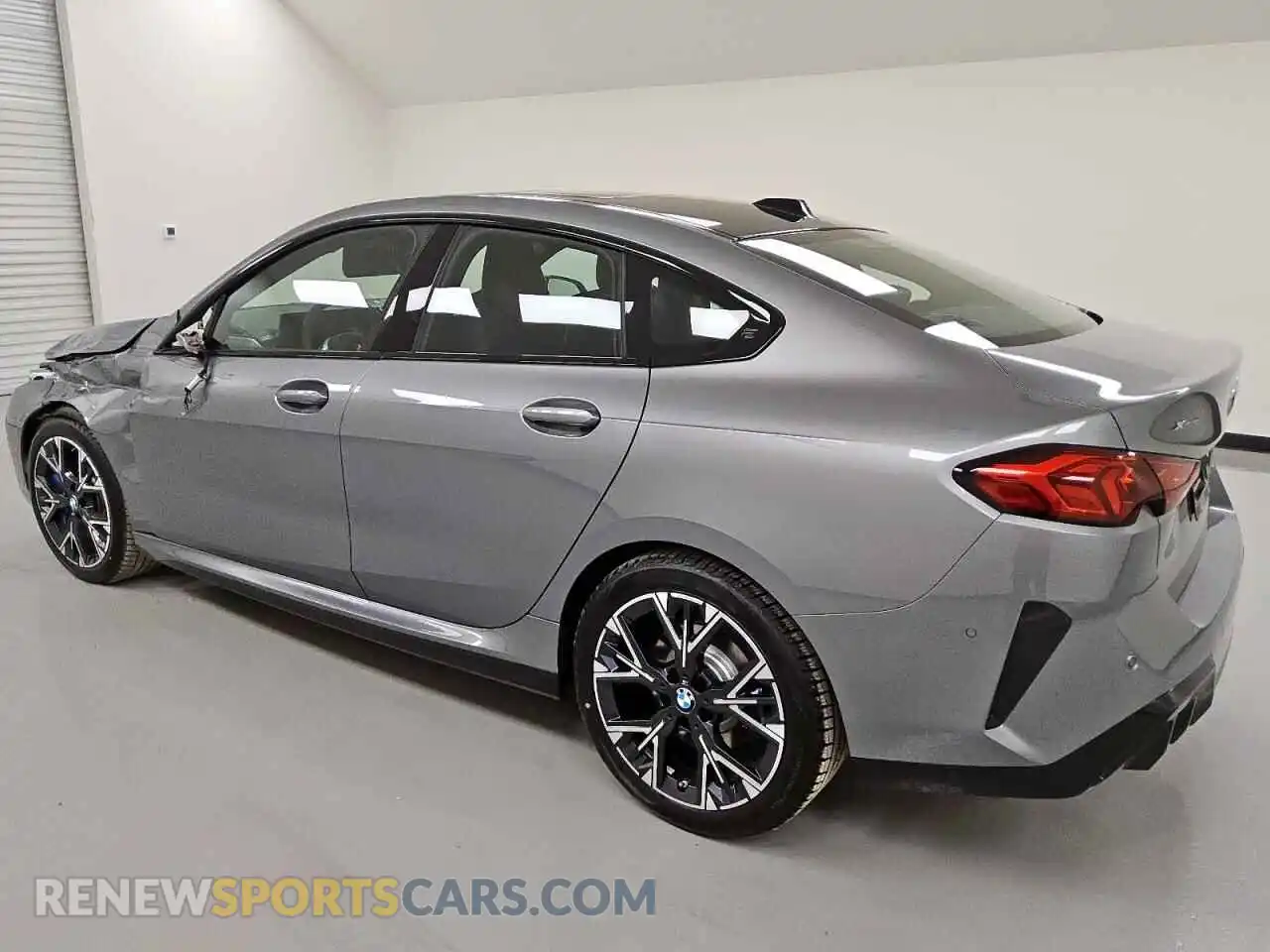 2 Photograph of a damaged car WBA23GG0XS7T56199 BMW 2 SERIES 2025