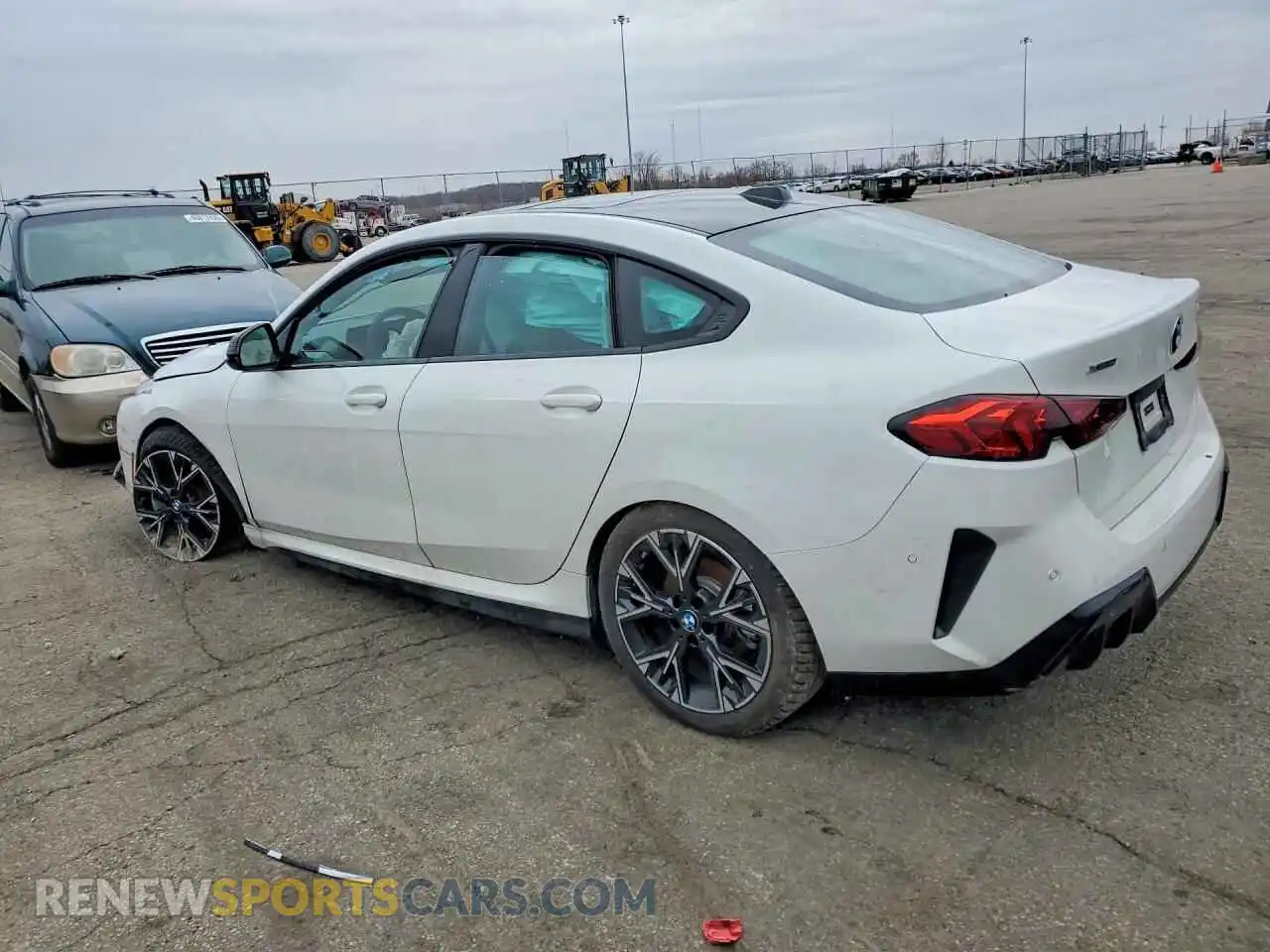 2 fotografías del automóvil dañado WBA23GG02T7U32239 BMW 2 SERIES 2026