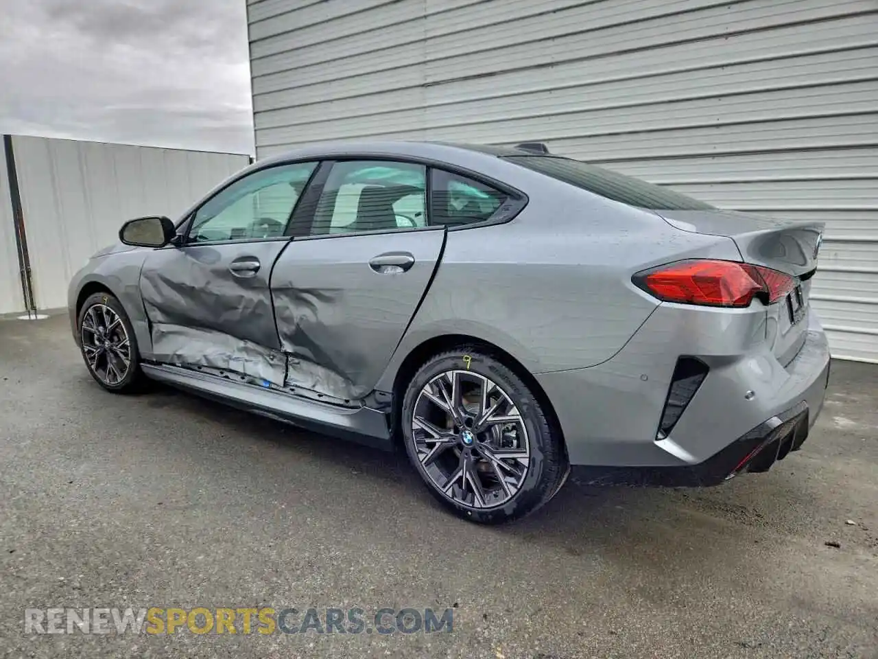 2 Photograph of a damaged car WBA83GG01T7U35742 BMW 2 SERIES 2026