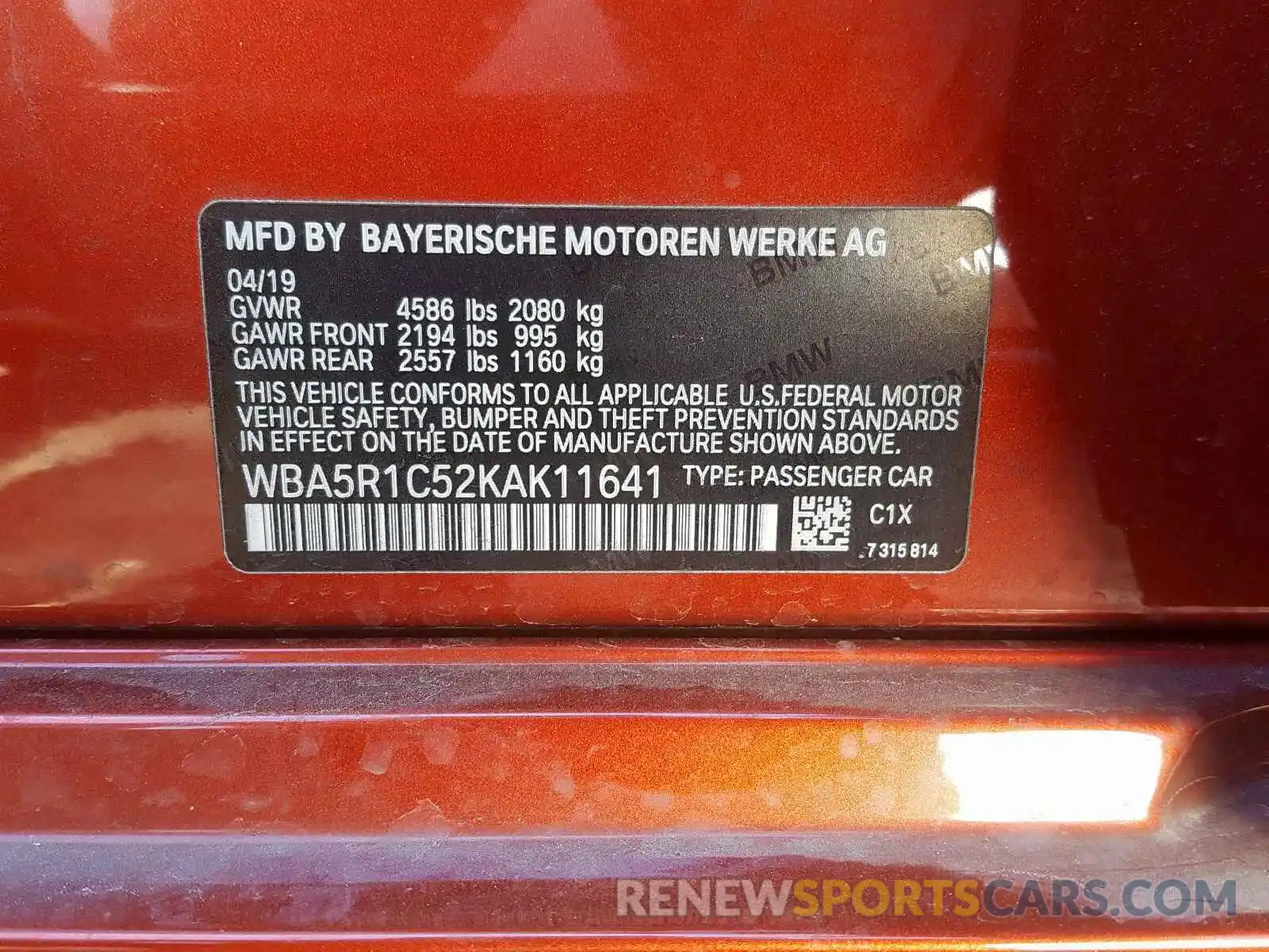 10 Фотография поврежденного автомобиля WBA5R1C52KAK11641 BMW 3 SERIES 2019