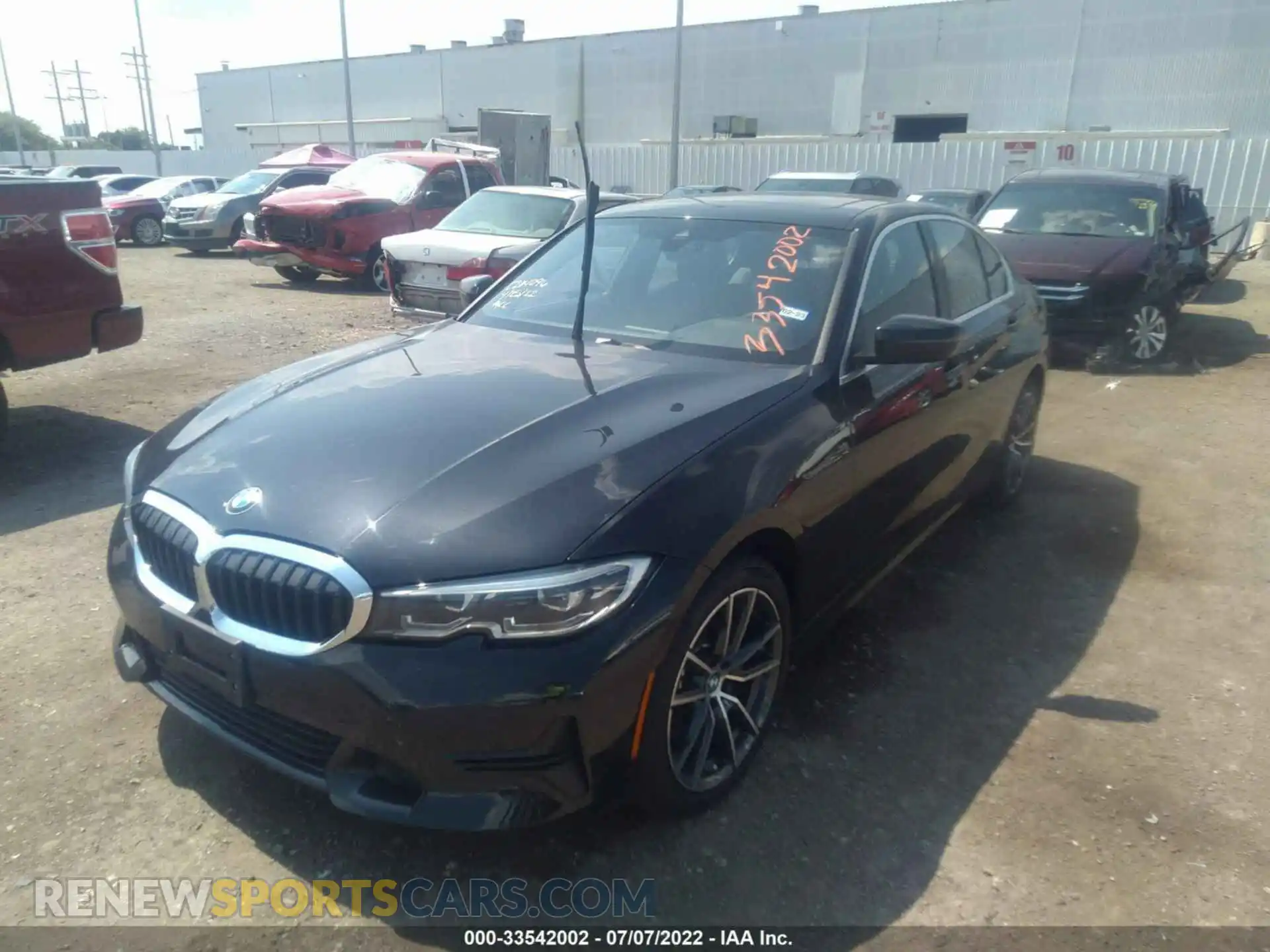 2 Фотография поврежденного автомобиля WBA5R1C55KAJ99940 BMW 3 SERIES 2019