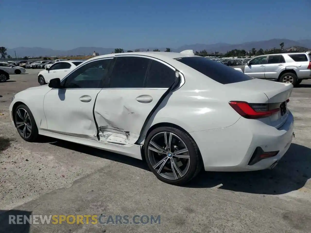 2 Photograph of a damaged car 3MW5R1J07L8B18165 BMW 3 SERIES 2020